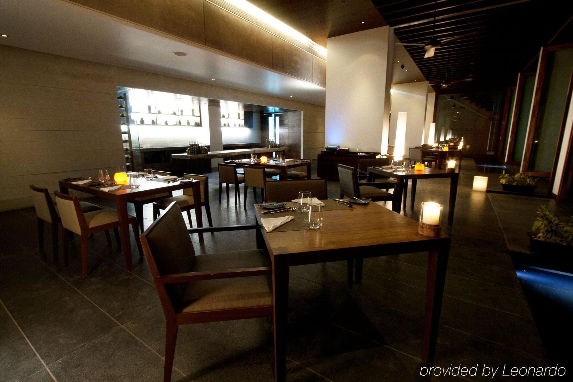 Holiday Inn & Suites Bengaluru Whitefield 레스토랑 사진